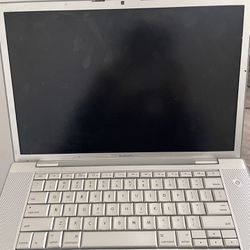MacBook Laptop 