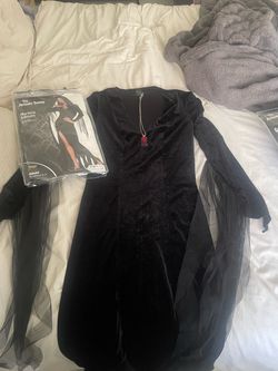 Morticia Addams Halloween Costume Adult Medium