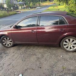 Parts Car 2005 Toyota Avalon 