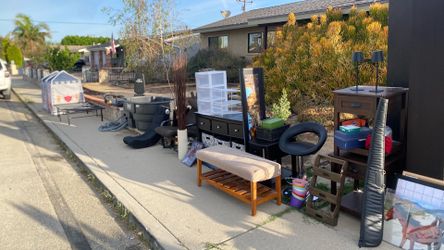 Yard sale!