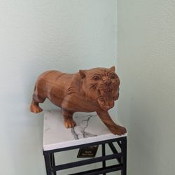 Wood Tiger Decor
