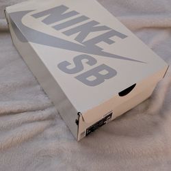 Nike SB Dunk Low Pro QS Costco Kirkland 