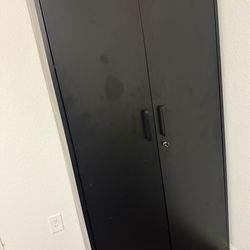 Clothing locker