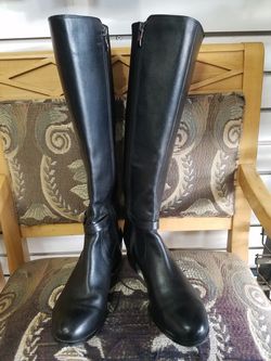 Ladies dress boots size 9M black