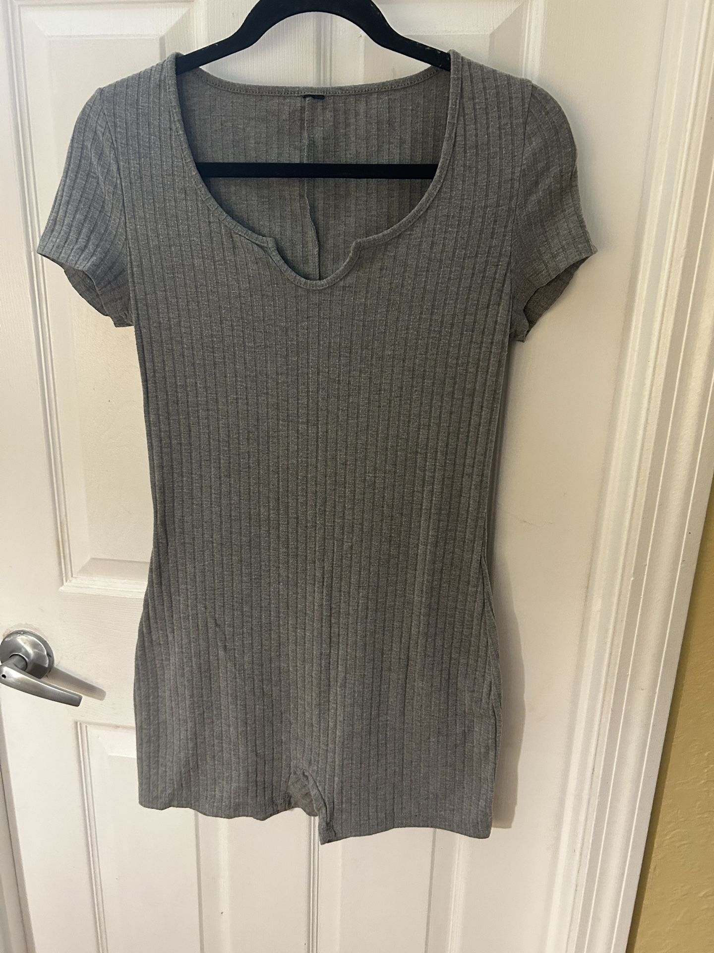 Medium Grey ribbed romper with V-neck and short sleeves