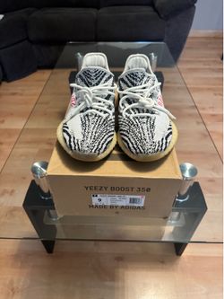 Yeezy 350 Zebra Size 9