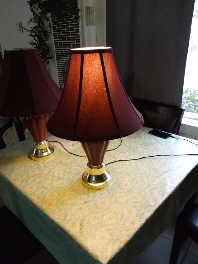 Two Lamps Nice 15 Four Bolt Cherry Wood Table End Table $20