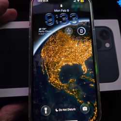 iPhone 13. 128 Gig.   For Straight Talk Or Verizon 