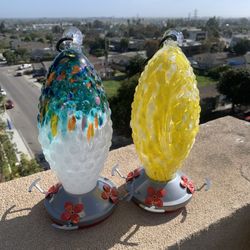 HUMMINGBIRD FEEDERS 