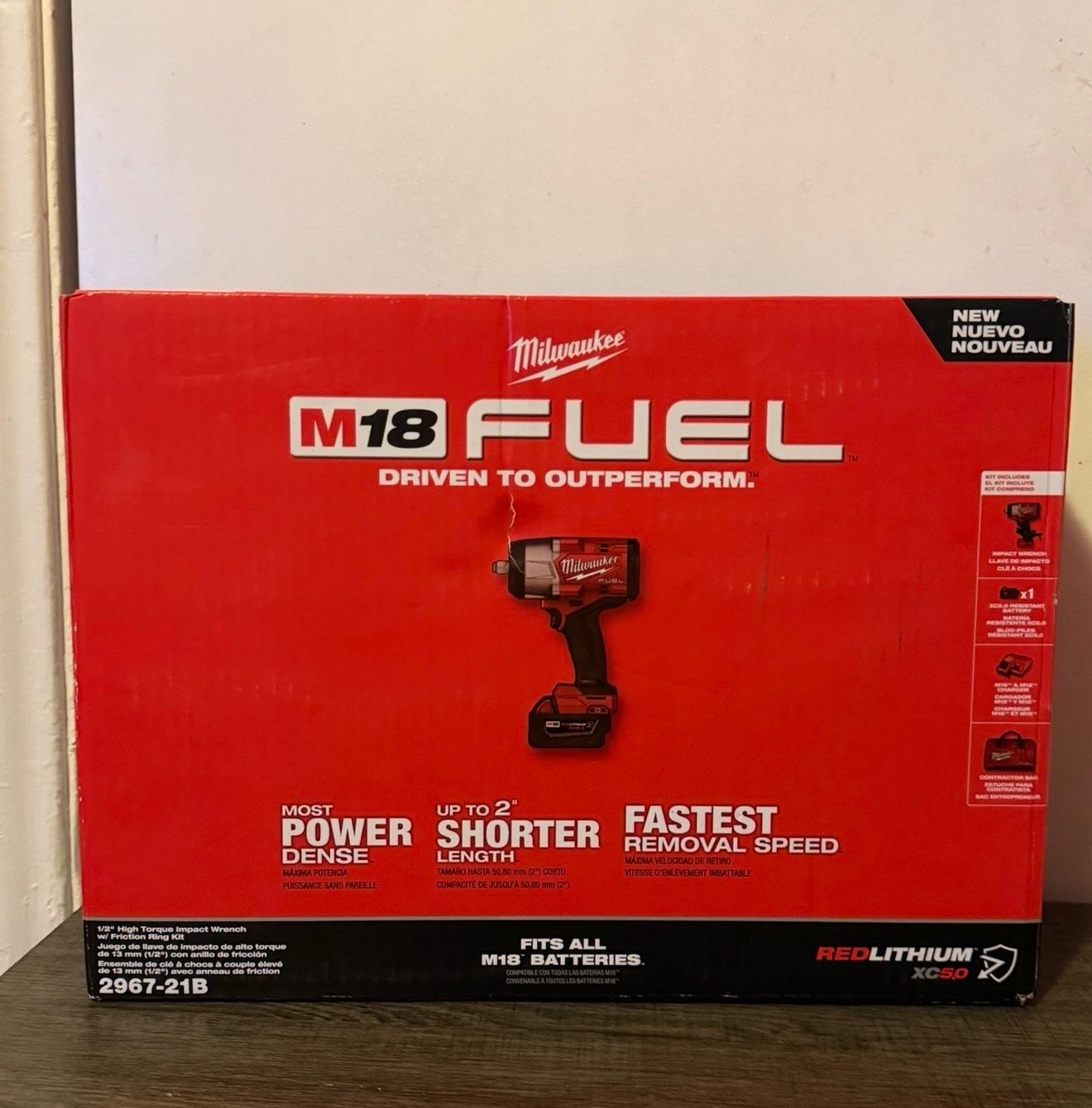 Milwaukee M18 High Torque Impact Wrench Kit 