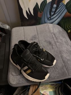 Adidas Kids Shoes Size 2 