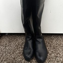 Black Boots