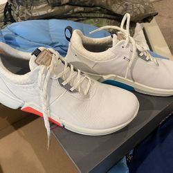 Women’s Golf Shoes
