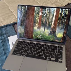 MacBook Air 2023 