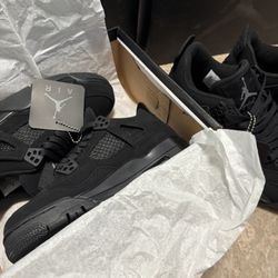 Shoes.    Size.   5.      6.      10 