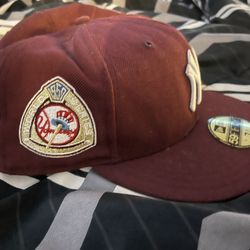New Era Exclusive 59FIFTY Burgundy New York Yankees Fitted Cap