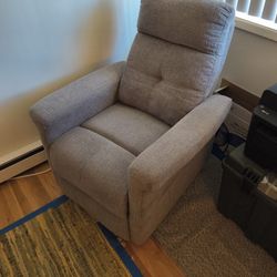 6 Weeks Old Rocker Recliner 