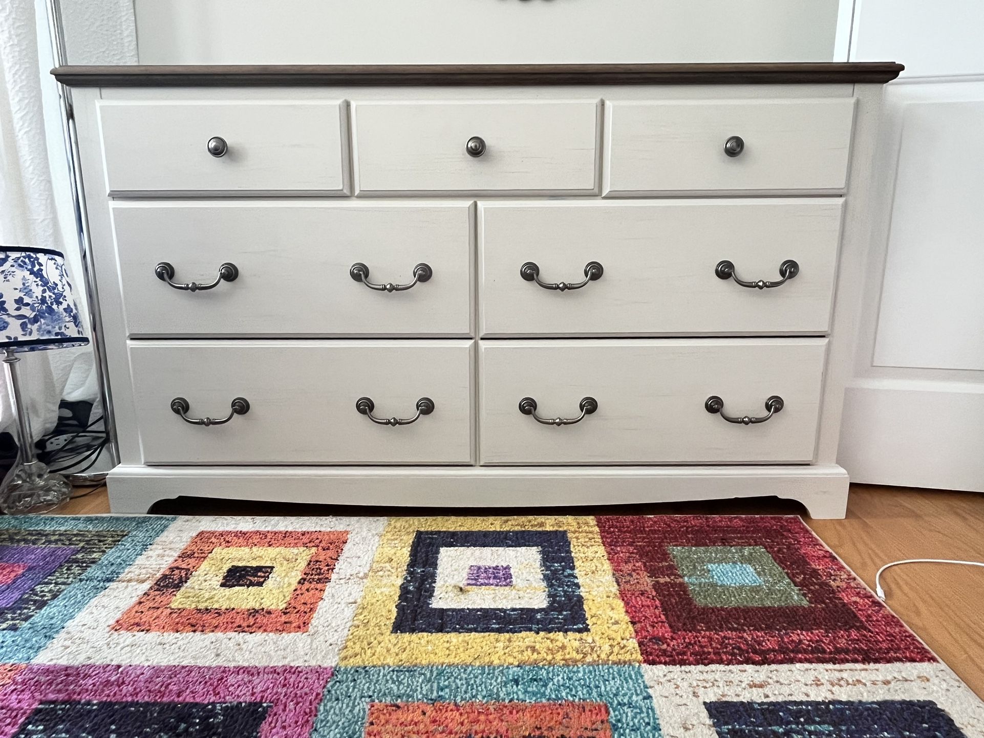 7-drawer Dresser