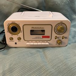 Studebaker Portable Stereo CD player w/ AM/FM Radio and Cassette Player/recorder