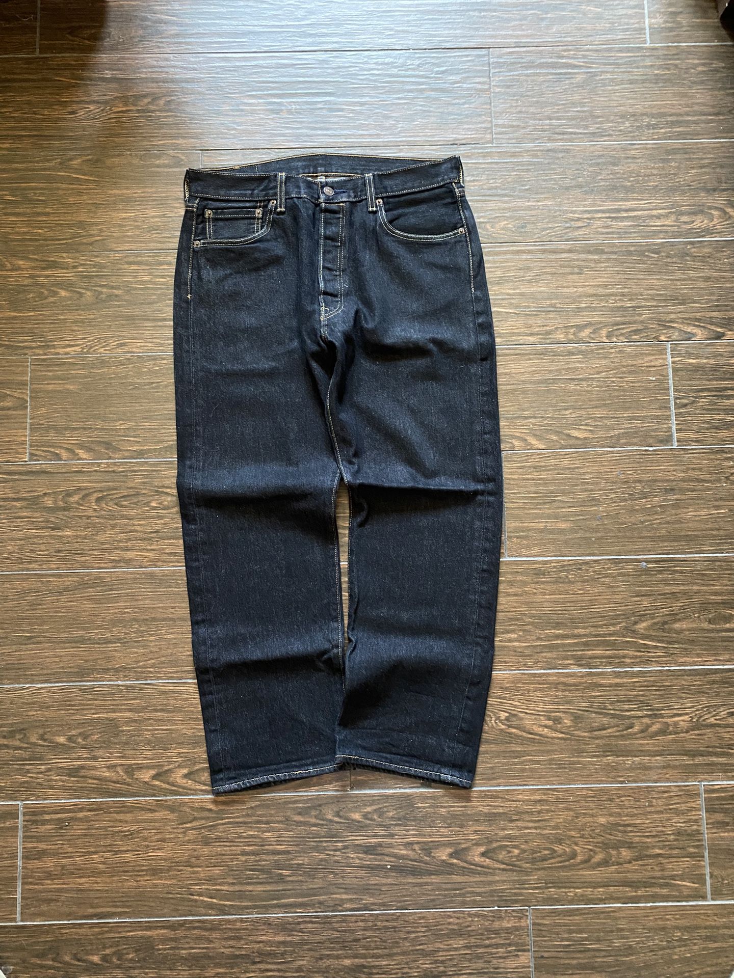 Straight-Baggy Charcoal Levi’s 501’s