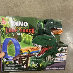 NWT Dino Loop Track Set