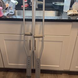 Crutches 🩼