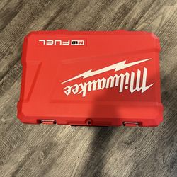 Milwaukee Box