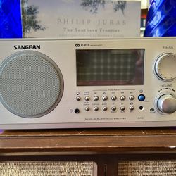 Sangean WR-2 Table Top Radio