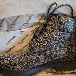 Brand New Size 6 Rhinestone Boots