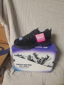 New Sketches D LITES Women