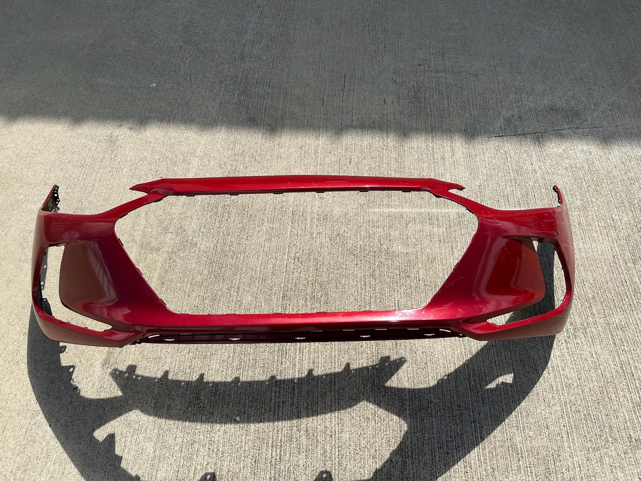 2017-18 Hyundai Elantra front bumper cover used
