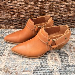DINGO Ankle Booties