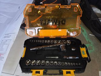 Dewalt 1/2 & 3/8 Socket Set