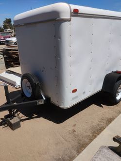 Enclosed trailer