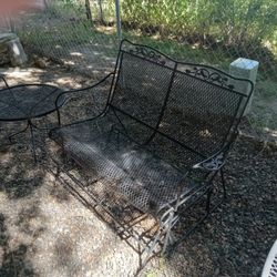 Beautiful 10 Piece Vintage Wrought Iron Patio And Garden Set.  