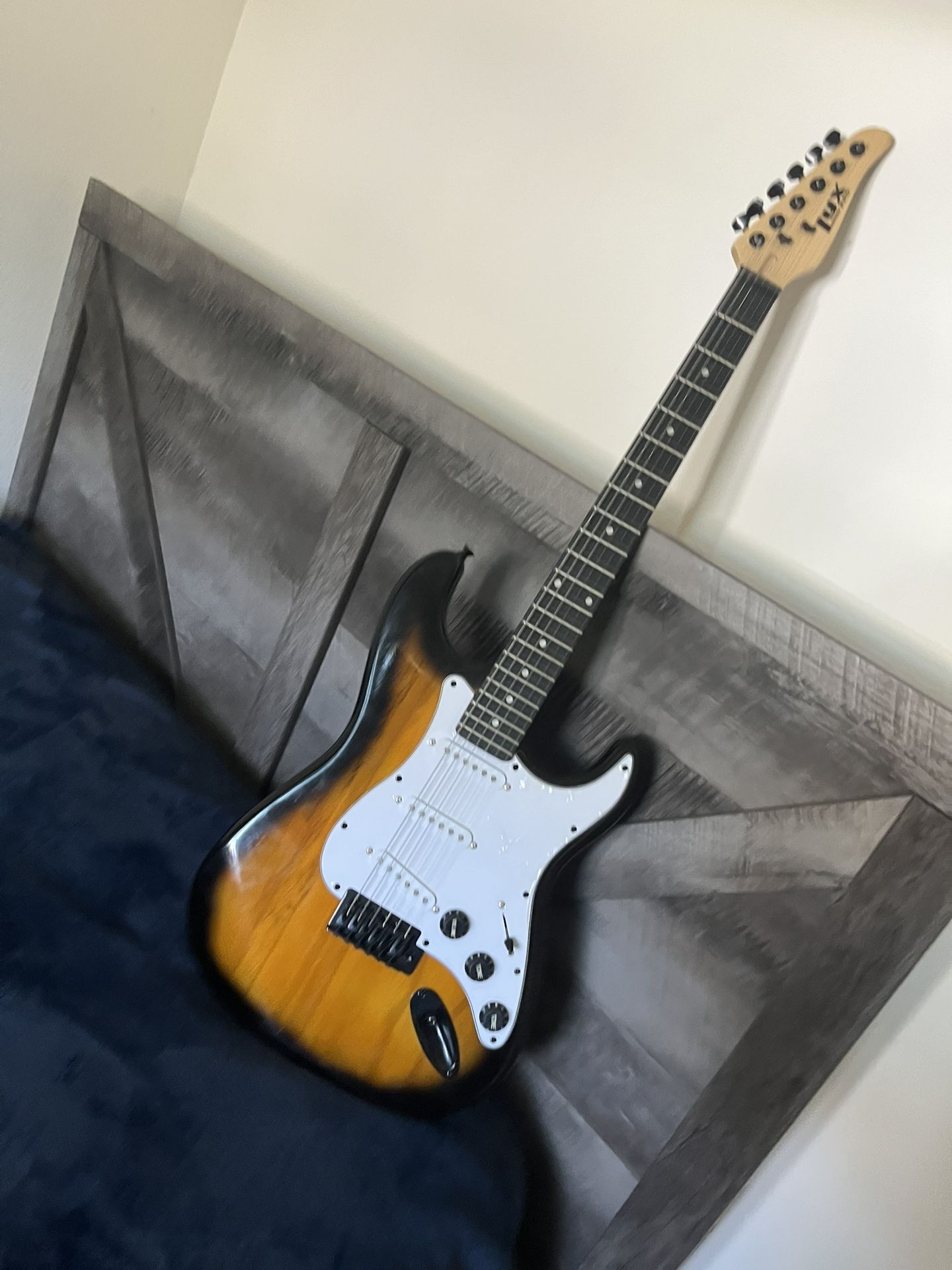 Electric Guitar - Lynx Pro