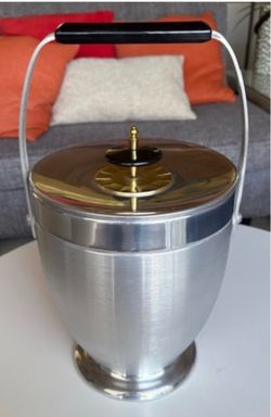 Mid Century Ice Bucket - Silver color. With handle.  VINTAGE.