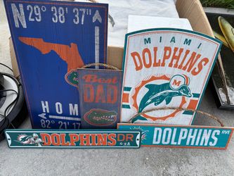 Dolphin and Gator signs