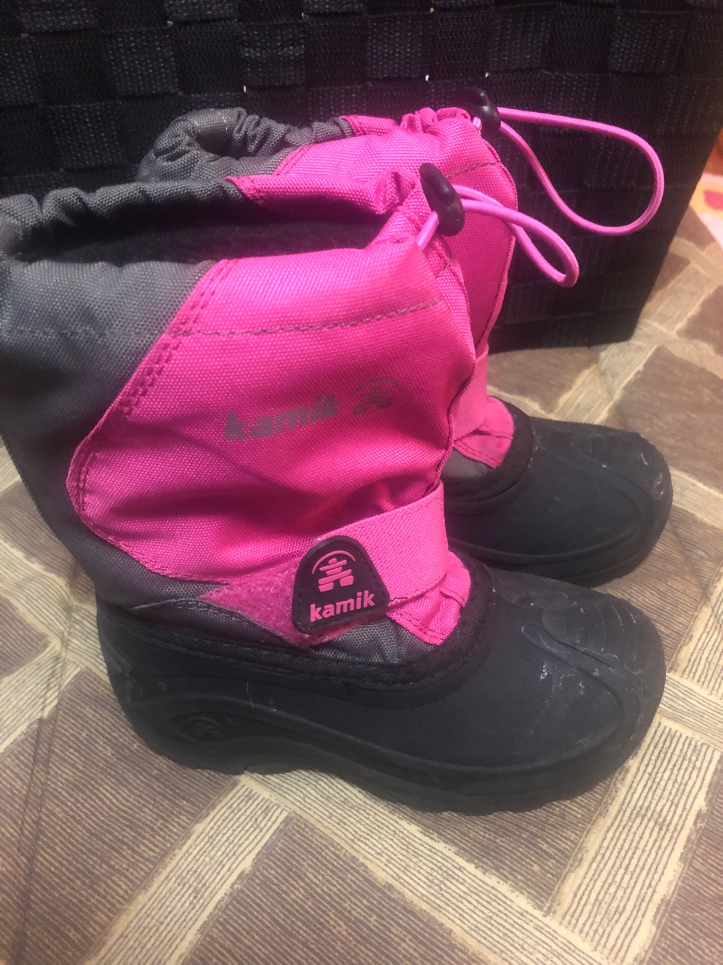 Girls snow boots