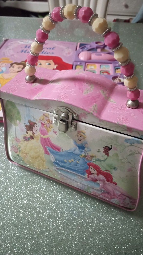 Disney Princess Mini Lunch Box Tin Collector Tote 2013