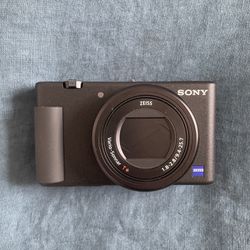 Dodd Camera - SONY ZV-1 Digital Camera (Black)
