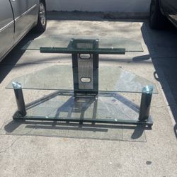 TV TABLE