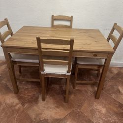 Dining Table Brand New Condition 