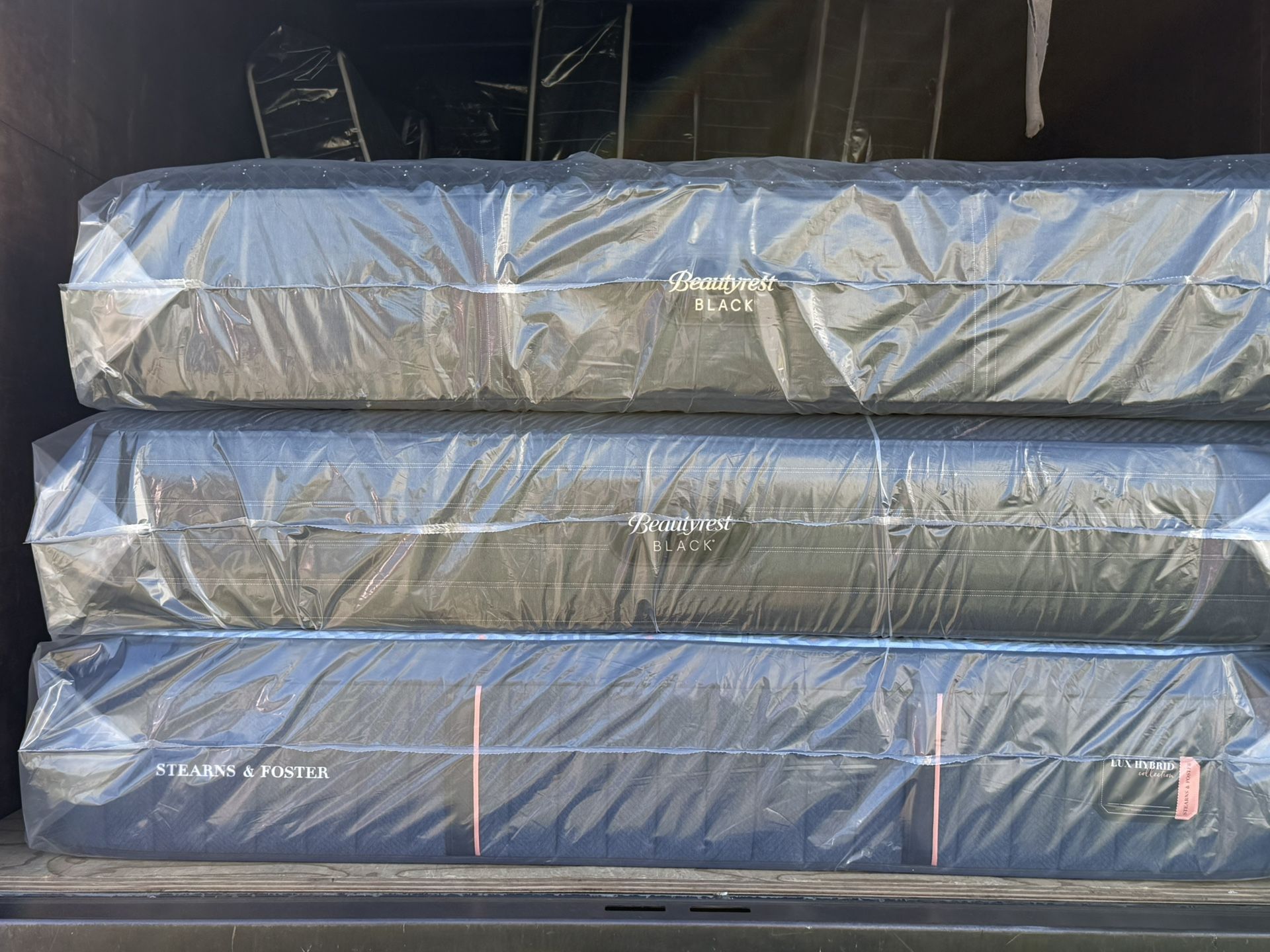 KING MATTTESS BEAUTYREST BLACK AND STEARNS & FOSTER 