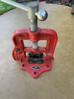 Pipe vice