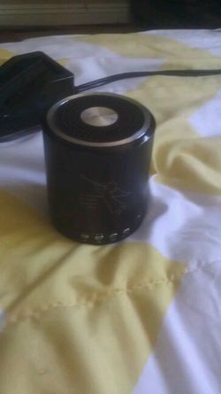 Iphoenix blue tooth speaker super loud works great