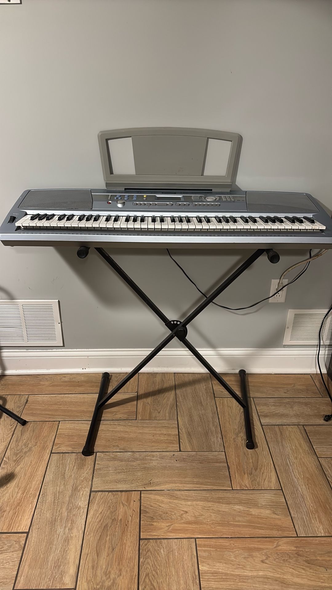 YAMAHA Electric Piano