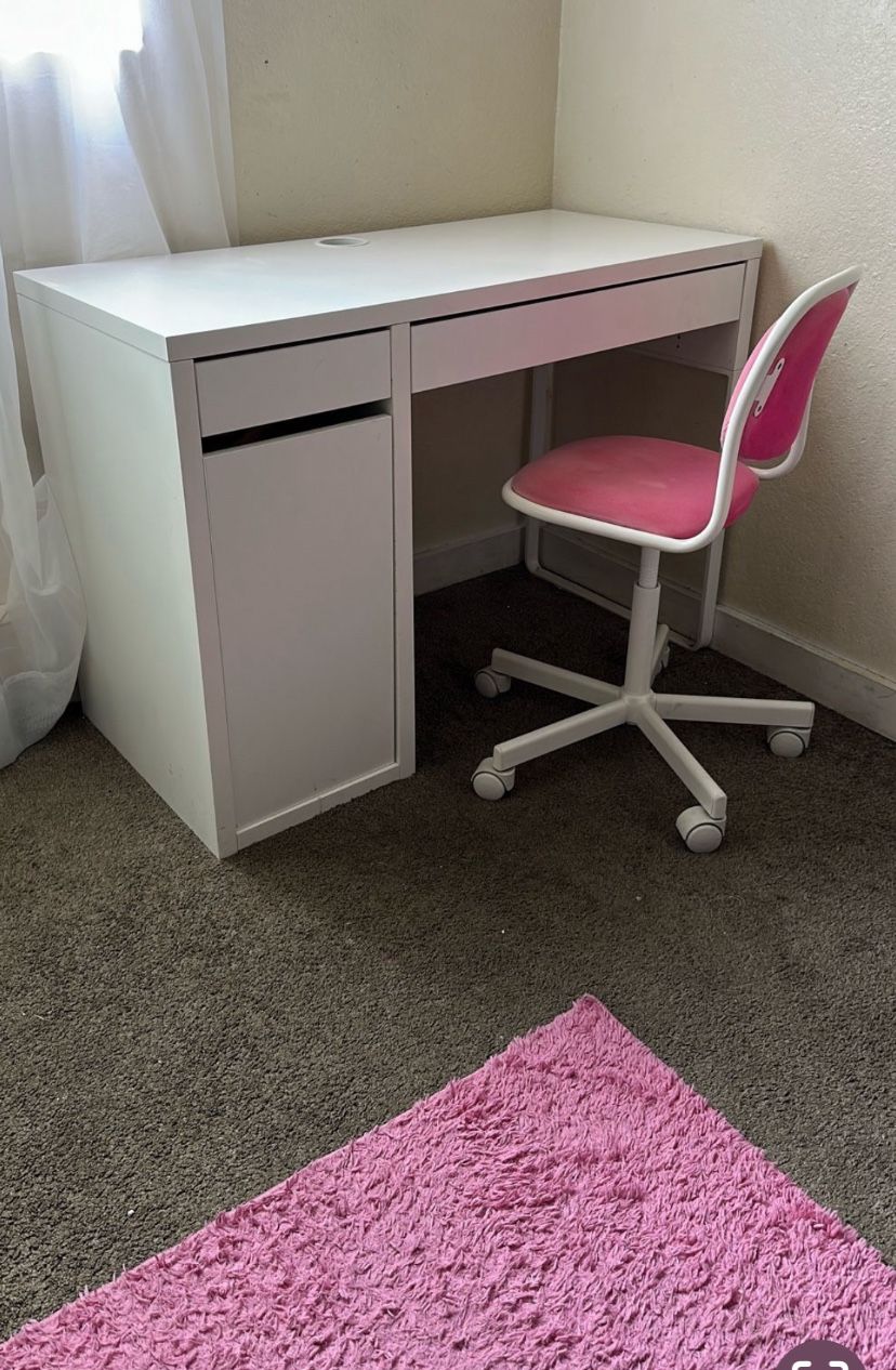 Desk And Chair