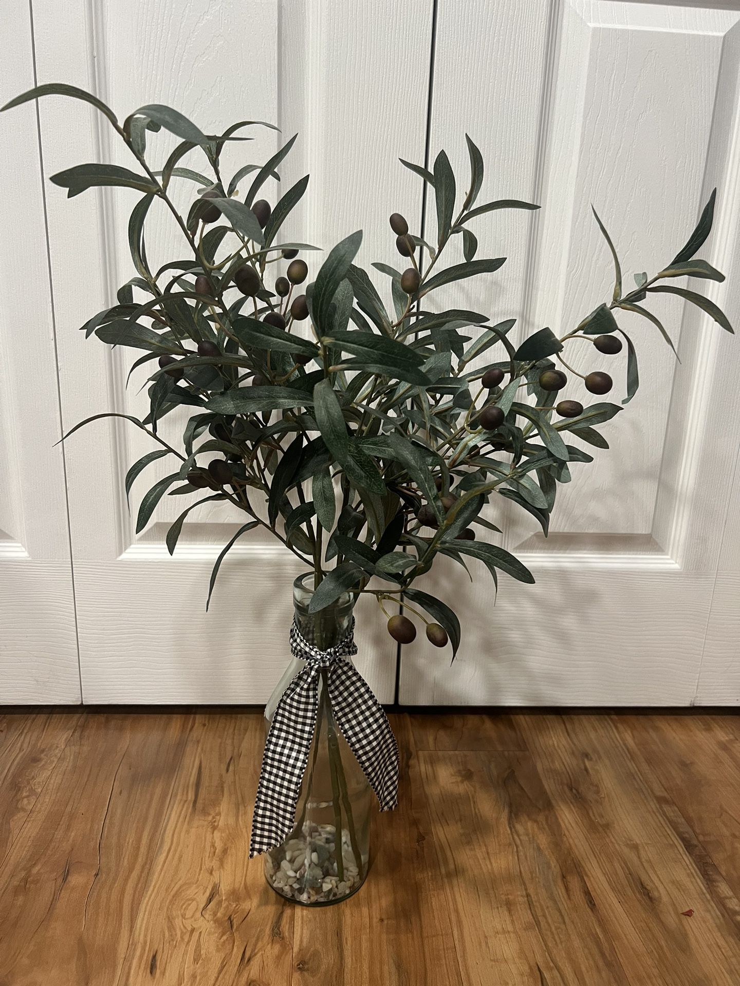 Vase with fake plant