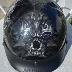 WOMAN'S DOT HELMET MEDIUM 